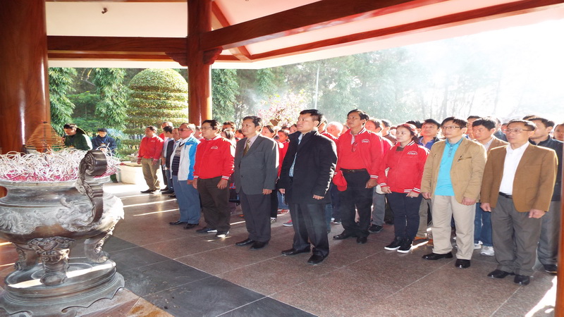 “Về nguồn” 2016